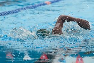 湖人对阵猛龙首发：里夫斯、詹姆斯、雷迪什、普林斯、戴维斯